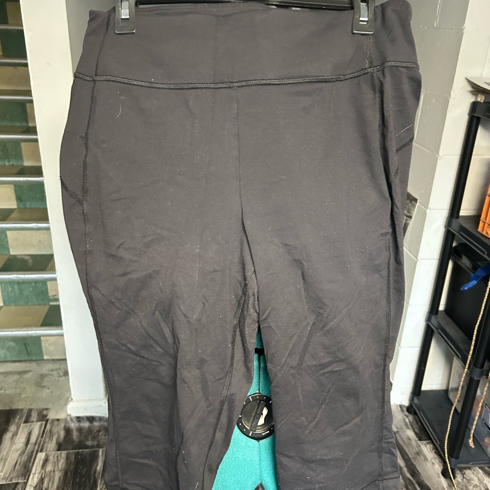 Duluth Trading Black Activewear Yoga Capri Pants Women’s Size Medium